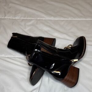 Steve Madden Black and Brown Heeled Boots Elegant Design